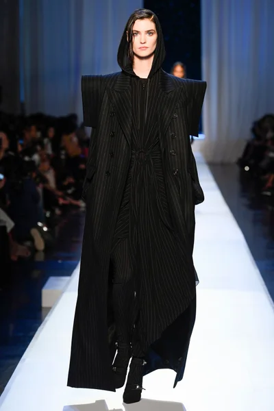 Look 7